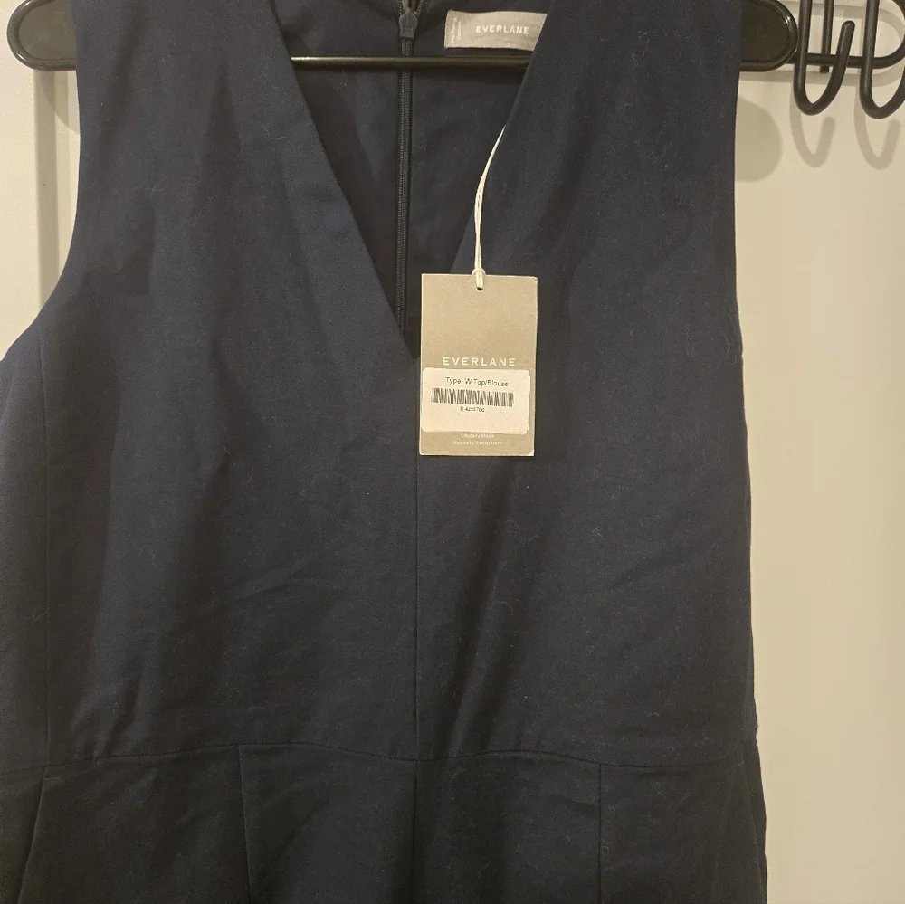 Everlane Sleeveless V-Neck Navy Jumpsuit Size 8 NWT RETAL $$$$178 - Picture 3 of 5